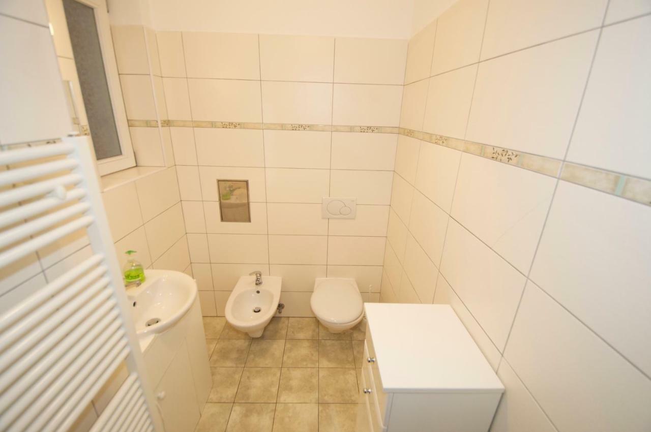 Apartman Carolinum プラハ エクステリア 写真
